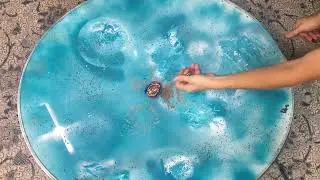 Beyblade Burst Glide Ragnarok VS Union Achilles