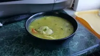 Прекрасная Русская уха из щуки в мультиварке.