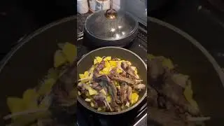I cook a delicious cake at home