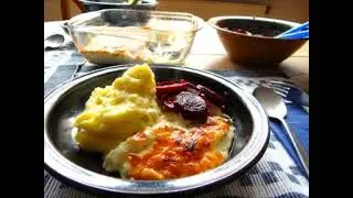 Schnippelboy  ---  Schwarzwurzel überbacken mit RoteBeteSalat und Kartoffelpüree