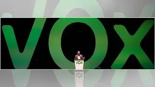 Dos directivos de VOX cantaron el 'Cara al sol' en una misa por Franco