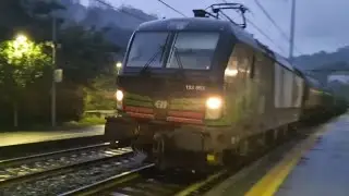 Treno merci E193 953 Ell Inrail con cisterne nei 30 minuti a Piano Orizzontale dei Giovi