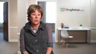 How do the nurses keep clients comfortable during detox?