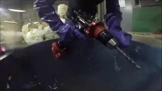 Дрель под водой.
