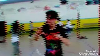Bellissimo video blog con amici all'ora di ginnastica