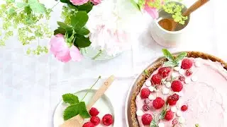 Как приготовить и Как украсить пирог с ягодами