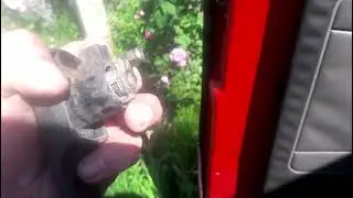 не открывается дверь в мерседес Т1
