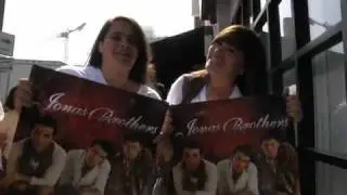 WE LOVE JONAS BROTHERS @ WALMART
