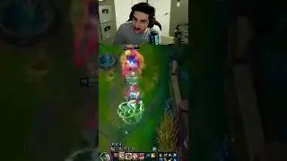 HOW DOES THAT WORK IN LEAGUE OF LEGENDS #shorts