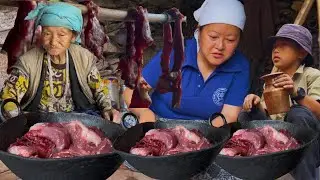 Beautiful family living a simple life is eating meat and rice today. //REAL RURAL AREA \\