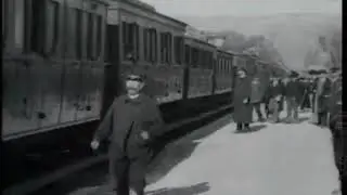Прибытие поезда на вокзал Ла - Сьота. 1895 год.