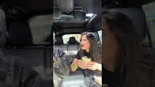 A quick bite to eat. Love it when it get to have lunch with him 😂❤️ even if it’s in the car quickl