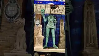 DISNEYS HAUNTED MANSION ANIMATRONICS