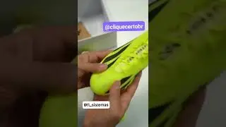 Chuteira - sapatos esportivos