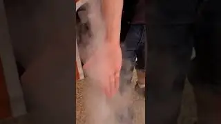 Hand vs -196°C Stickstoff!