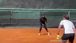 Patrick Mouratoglou  teaching Serena how to slide on clay