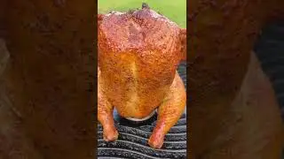 Прям в руки прилетела 😅🐔