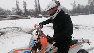 Дрифт по снегу на мотоцикле Geon terra X 250 pro, под фонк!!!