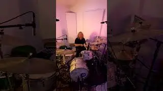 Tal Bergman | Groove I’m In #drums #drumming #drummer #groove #recordingstudio 😎👍