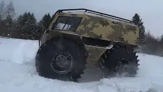 Вездеход "Ведун"хулиганим на заброшенном поле.