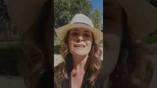 "Quelqu'un m'a dit" de Carla Bruni. Une de ces chansons qu'on ne se lasse pas de chanter. 💝