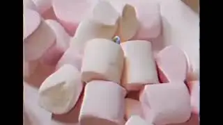 *me pegó en el dedo chiquito del pie automáticamente yo*