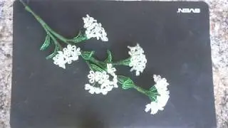Веточка спиреи из бисера. Мастер - класс.