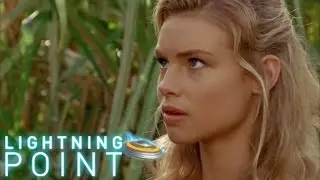 Lightning Point / Alien Surfgirls S1 E6: Crushed
