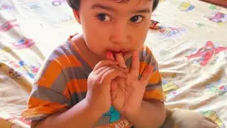 Chote si cute baby Makeup krwa rehi #funnyvideo #kidsvideo #makeup