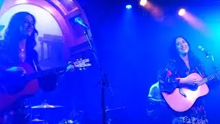 The Watson Twins - Rolling Thunder - Live at the Lodge Room in Los Angeles, CA on 1-25-23