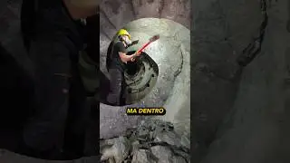 Cleaning a concrete mixer truck 🚚🪨🤔
