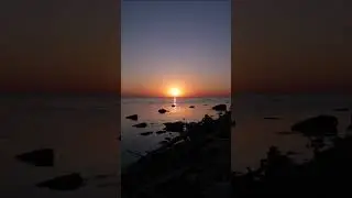 Спокойное море на закате