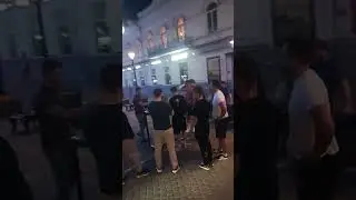 Чем занимается молодешь НОЧЬЮ в большом городе.