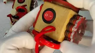 бизикубик модель 1 с мишкой и спиннером от biziwood, busy board