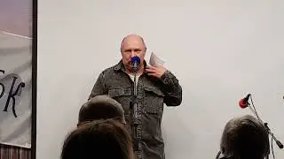 Михаил Зверев