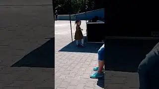 #shorts#Малышка отплясывает.На день пограничника весело всем.