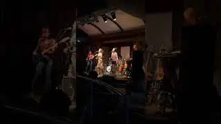 Mashup - Sweet Dreams of a Seven Nation Army (Live) @WendyWooMusic Girl Crush