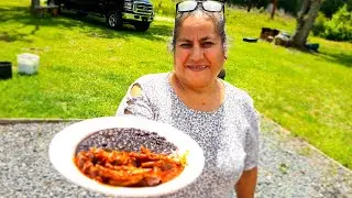 Preparando patitas y mollejas para mi familia aquí en USA