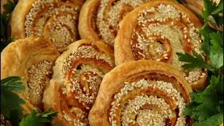 Мука , вода , картуша . Просто , вкусно и легко .