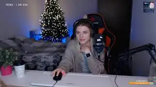 Russian girl hiccups on Twitch икота