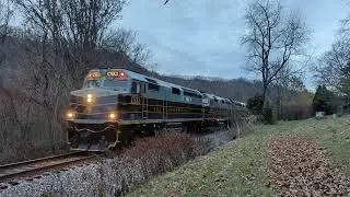 CSX Santa train heading back to Jacksonville - (11/19/22)