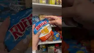 Call me The Chip Clip Queen. Collect them any chance you get! #lifehack #momhack #diy #new #howto