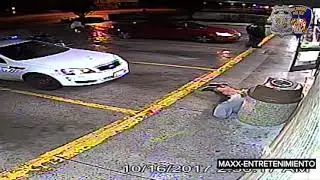 Video crudo de - Policía de Baltimore dispara fatalmente Sospechoso de robo armado con escopeta