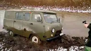 UAZ 3909 Bukhanka. Off-road rides. River crossing. Epic