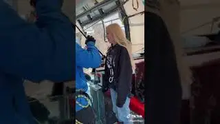 ЮЛЯ ГАВРИЛИНА УПАЛА СО СКОЛЫ 😭😲