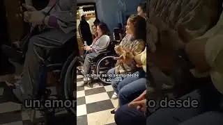 Quédate con alguien que te mire así, que se apasione con tus cosas, que se alegre más que tú de todo