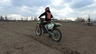 Двое  в поле Воина