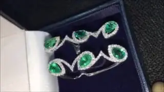 Amazing full finger ring Inlaid with emerald & diamonds by Simon Yosef Jewelry