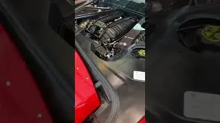 What does the C8 Z06 flat plane engine look like?