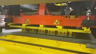 Schwabe Industrial Die Press Cutting Luxury Vinyl Tiles